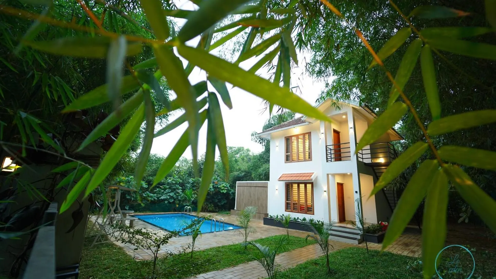 Le Eden Resort contacts
